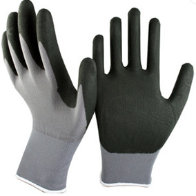 SAFETY Industrial Black Nitrile Glove 13 Gauge Knitted Grey Nylon Coated